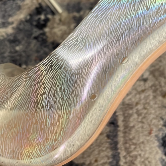 FASHION NOVA IRIDESCENT PUMP - Picture 5 of 9